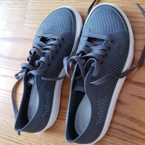 Crocs Women's Citilane Roka Court Sneaker